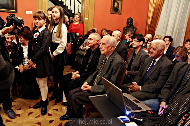 Śpiewanki Patriotyczne i wręczenie Pieczęci Zasług Obywatelskich