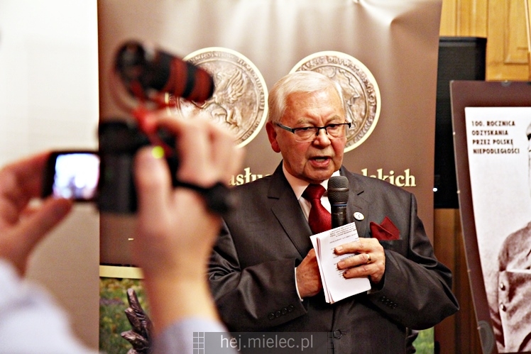 Śpiewanki Patriotyczne i wręczenie Pieczęci Zasług Obywatelskich