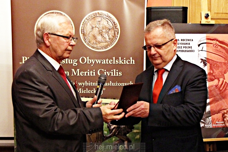 Śpiewanki Patriotyczne i wręczenie Pieczęci Zasług Obywatelskich