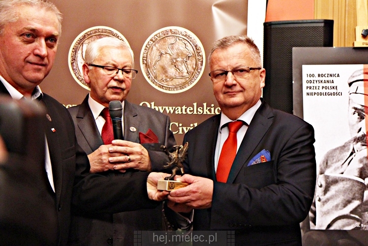 Śpiewanki Patriotyczne i wręczenie Pieczęci Zasług Obywatelskich