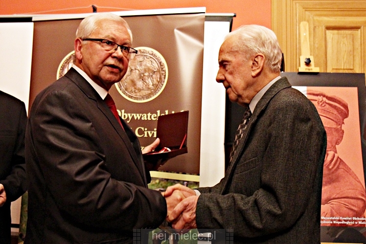 Śpiewanki Patriotyczne i wręczenie Pieczęci Zasług Obywatelskich