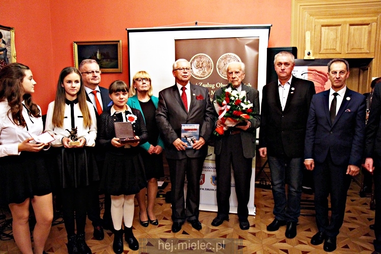Śpiewanki Patriotyczne i wręczenie Pieczęci Zasług Obywatelskich