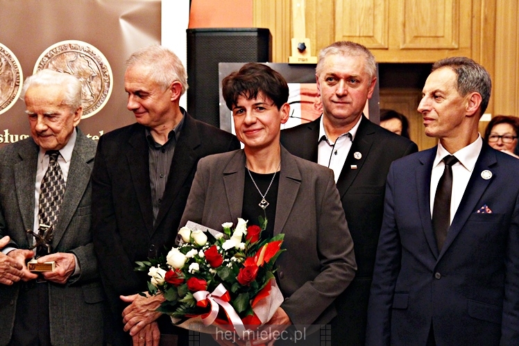 Śpiewanki Patriotyczne i wręczenie Pieczęci Zasług Obywatelskich