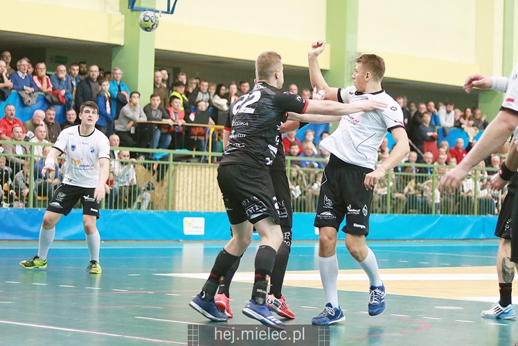 SPR Stal Mielec ? Piotrkowianin Piotrków Tryb. 28:29