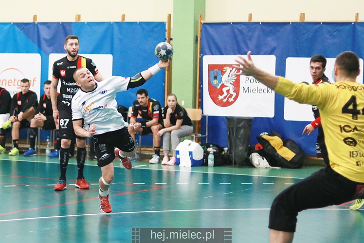 SPR Stal Mielec ? Piotrkowianin Piotrków Tryb. 28:29