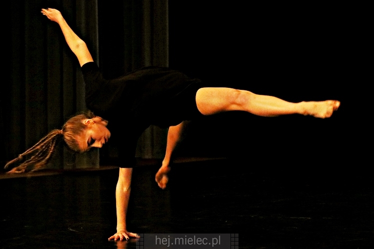 XI Festiwal Tańca Współczesnego: Kontrasty ? CZĘŚĆ I