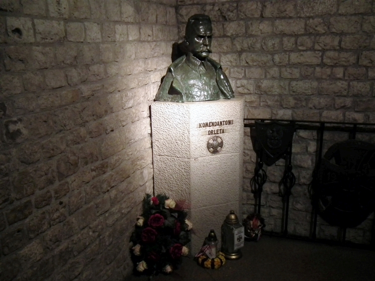 Mielczanie na wycieczce patriotyczno-obywatelskiej szlakiem bohaterów narodowych