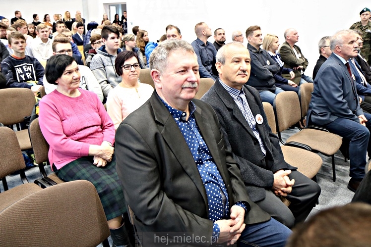 Nowa sala gimnastyczna otwarta na 50-lecie Technikum Elektrycznego