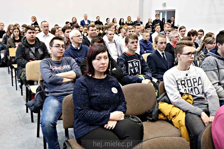 Nowa sala gimnastyczna otwarta na 50-lecie Technikum Elektrycznego