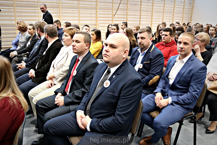 Nowa sala gimnastyczna otwarta na 50-lecie Technikum Elektrycznego