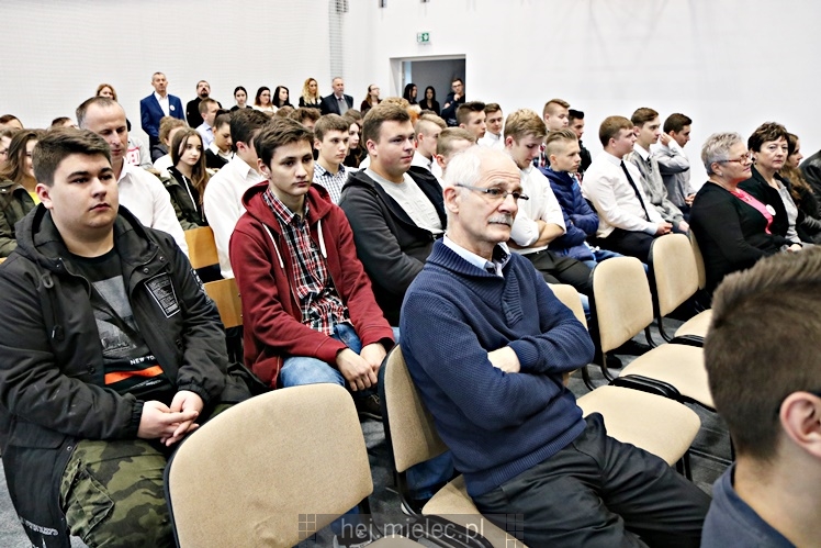 Nowa sala gimnastyczna otwarta na 50-lecie Technikum Elektrycznego