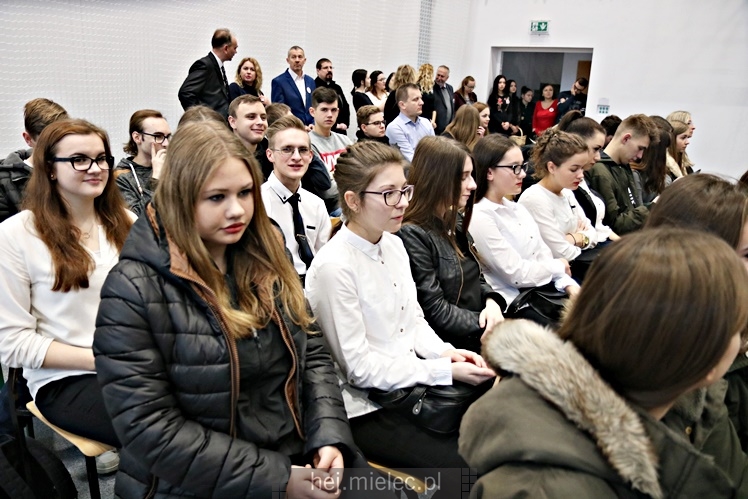 Nowa sala gimnastyczna otwarta na 50-lecie Technikum Elektrycznego