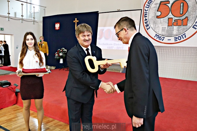 Nowa sala gimnastyczna otwarta na 50-lecie Technikum Elektrycznego