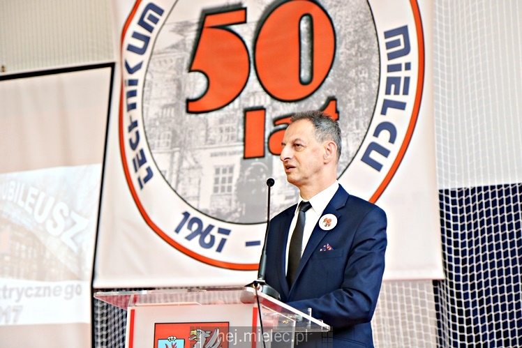 Nowa sala gimnastyczna otwarta na 50-lecie Technikum Elektrycznego