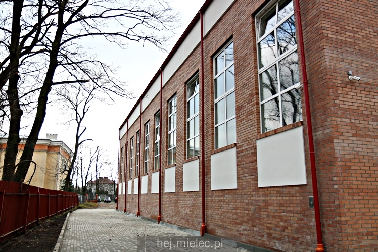 Nowa sala gimnastyczna otwarta na 50-lecie Technikum Elektrycznego