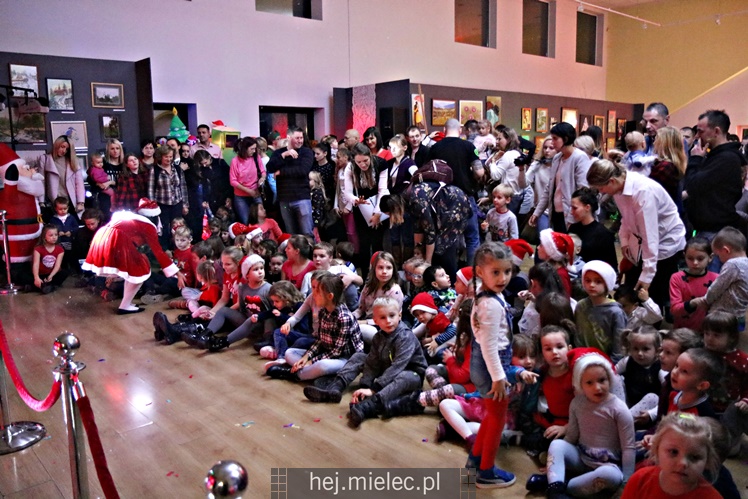 Miejskie spotkanie ze Świętym Mikołajem