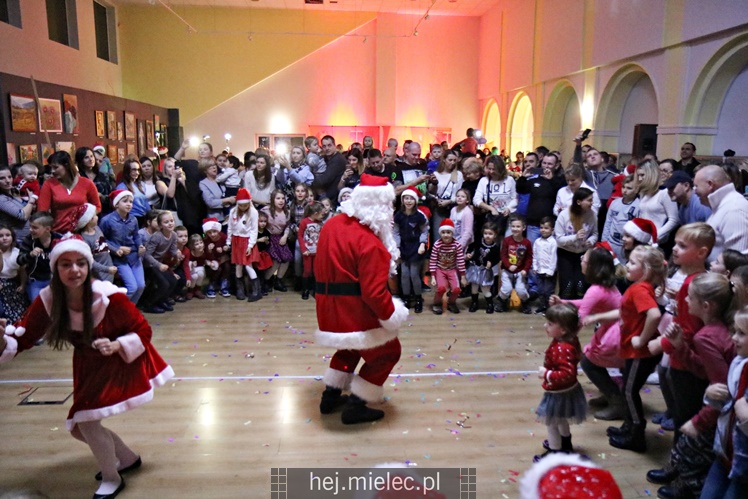 Miejskie spotkanie ze Świętym Mikołajem