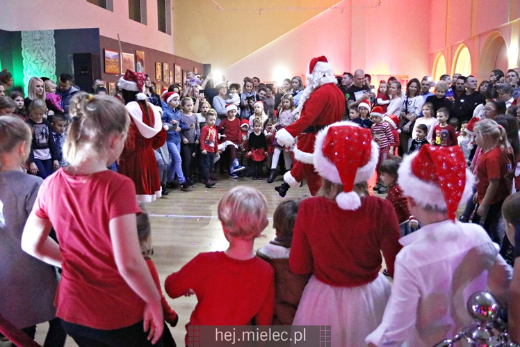 Miejskie spotkanie ze Świętym Mikołajem