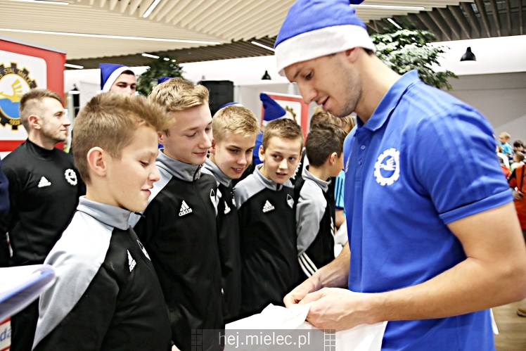 Biało-Niebieskie Mikołajki z PGE