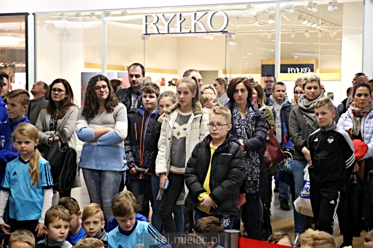 Biało-Niebieskie Mikołajki z PGE