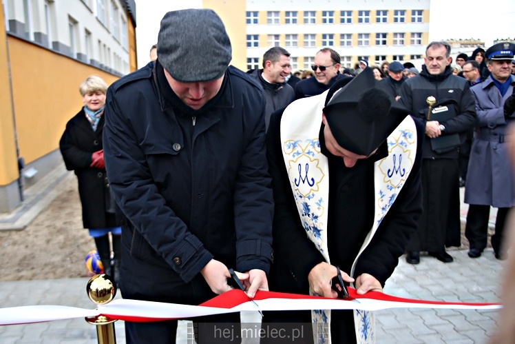 Boiska sportowe przy ZST oddane do użytku