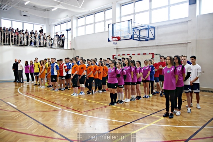 Boiska sportowe przy ZST oddane do użytku