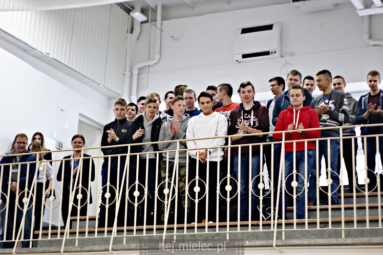 Boiska sportowe przy ZST oddane do użytku