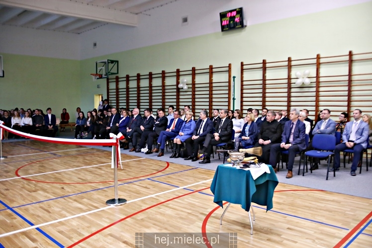 Sala gimnastyczna w I LO wraz z zapleczem gotowa po remoncie