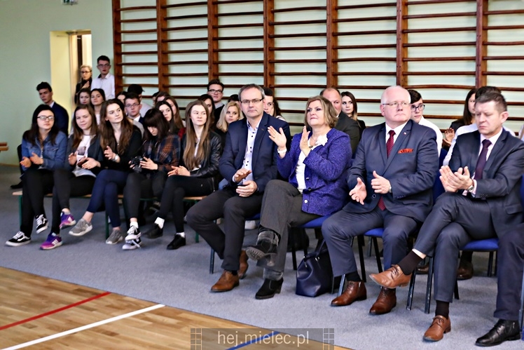 Sala gimnastyczna w I LO wraz z zapleczem gotowa po remoncie