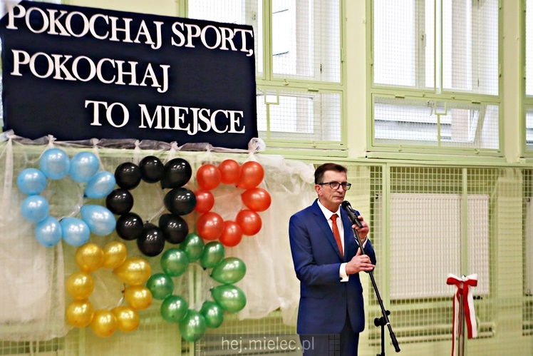 Sala gimnastyczna w I LO wraz z zapleczem gotowa po remoncie
