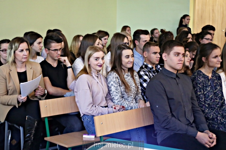 Sala gimnastyczna w I LO wraz z zapleczem gotowa po remoncie