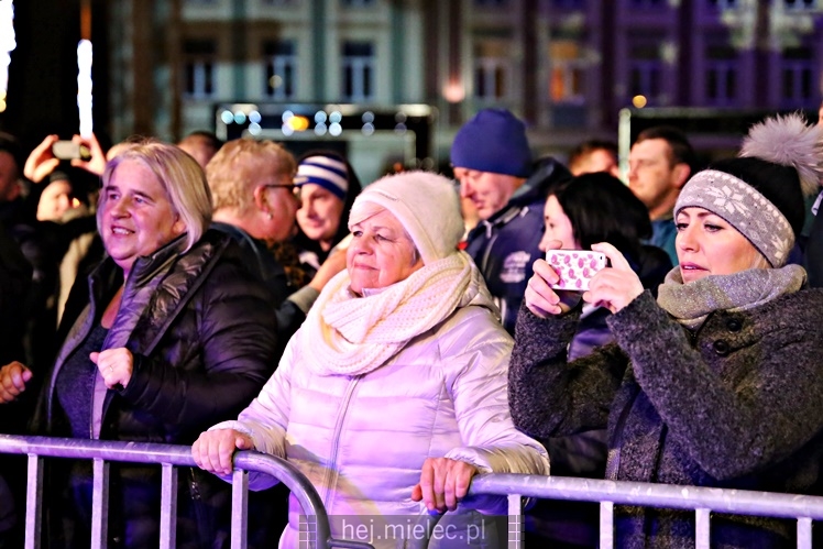 Mielczanie przywitali 2018 rok na Placu AK