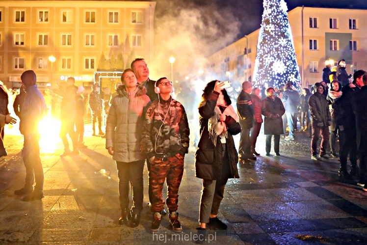 Mielczanie przywitali 2018 rok na Placu AK