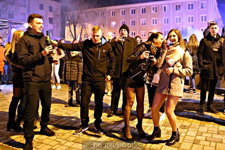 Mielczanie przywitali 2018 rok na Placu AK