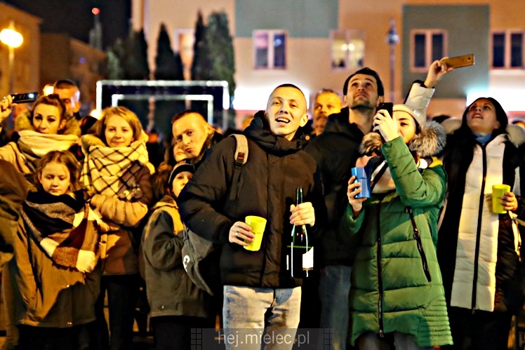 Mielczanie przywitali 2018 rok na Placu AK