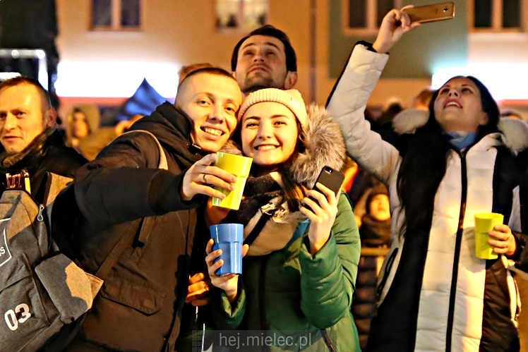 Mielczanie przywitali 2018 rok na Placu AK