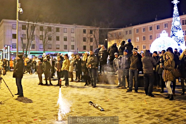 Mielczanie przywitali 2018 rok na Placu AK