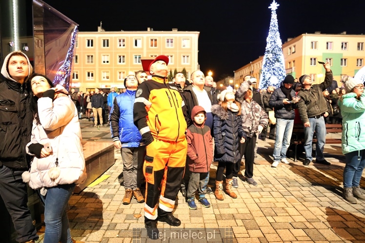 Mielczanie przywitali 2018 rok na Placu AK