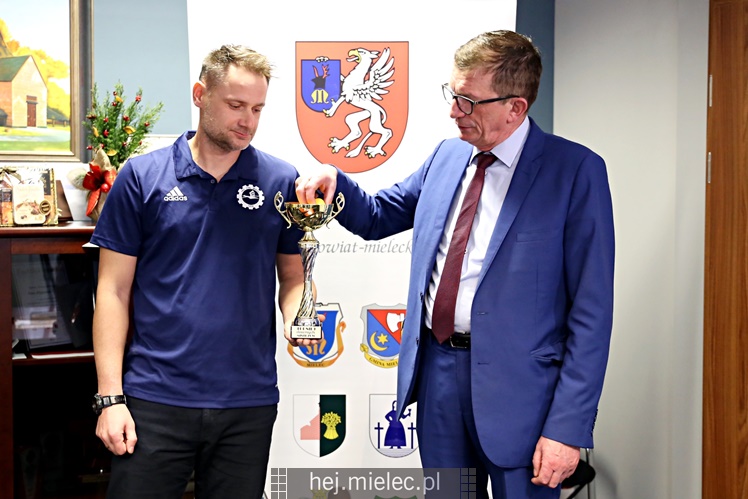 Turniej Dawnych Mistrzów 2018: starosta mielecki wylosował rywali