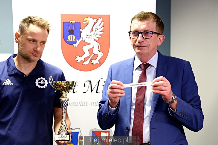 Turniej Dawnych Mistrzów 2018: starosta mielecki wylosował rywali