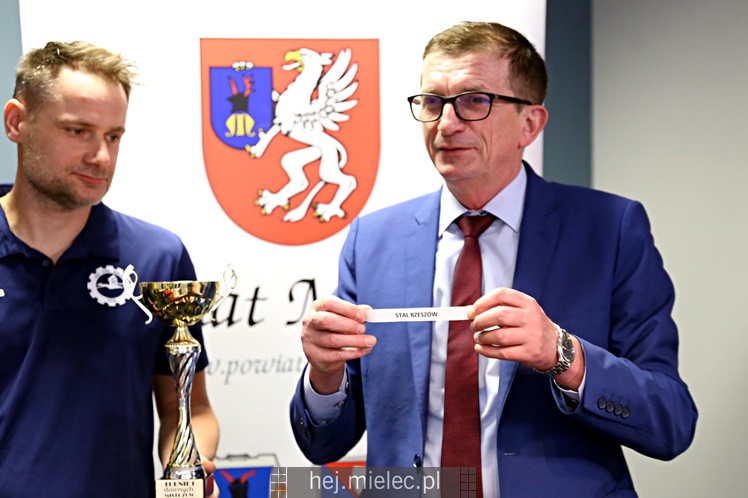 Turniej Dawnych Mistrzów 2018: starosta mielecki wylosował rywali