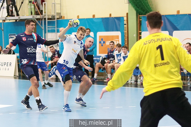 Piłka ręczna: SPR Stal Mielec ? Azoty Puławy 26:31 (14:16)