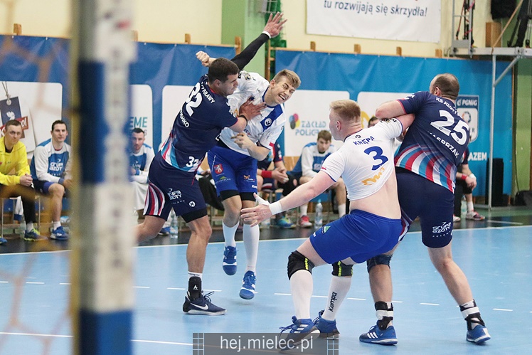 Piłka ręczna: SPR Stal Mielec ? Azoty Puławy 26:31 (14:16)