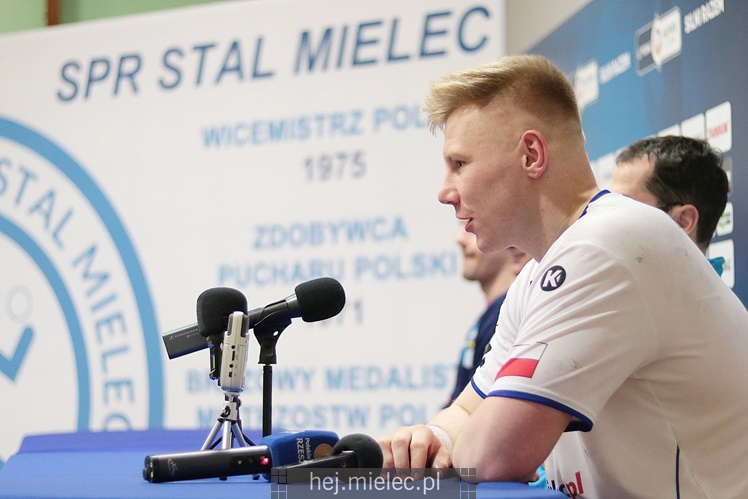 Piłka ręczna: SPR Stal Mielec ? Azoty Puławy 26:31 (14:16)