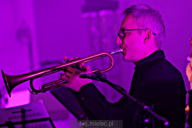Kolędowanie z gwiazdami - Robert Janowski