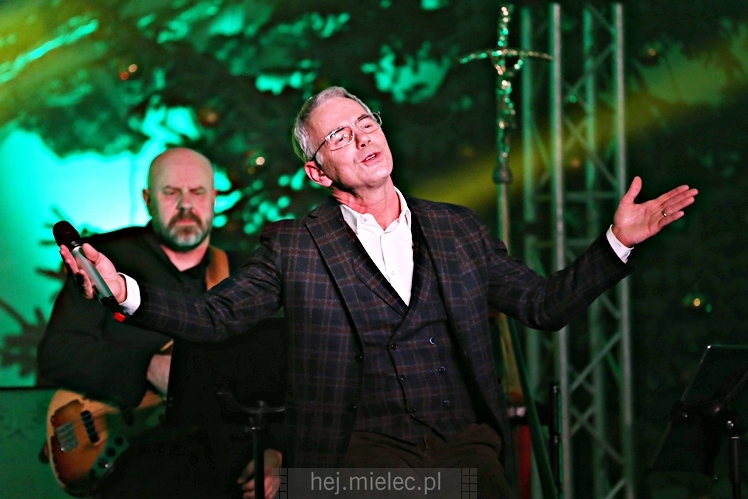 Kolędowanie z gwiazdami - Robert Janowski
