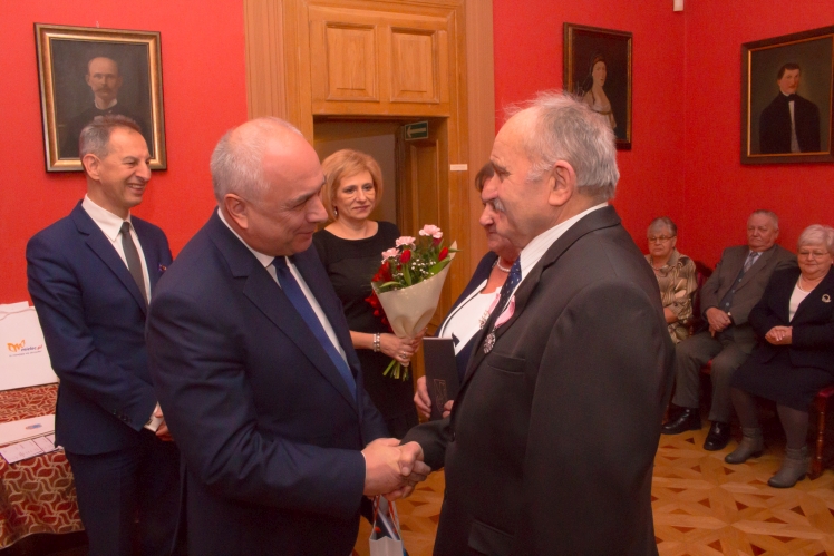Medale za długoletnie pożycie małżeńskie trafiły do jedenastu par