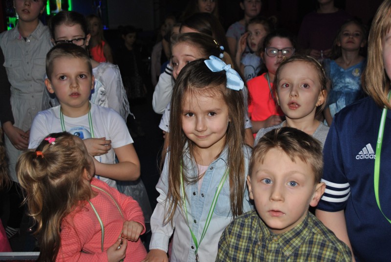 Zabawa karnawałowo-choinkowa dla dzieci z osiedla Niepodległości