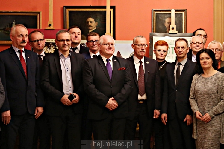 Uroczystość 40-lecia Muzeum Regionalnego w Mielcu i otwarcie wystawy Władysława Żurawskiego