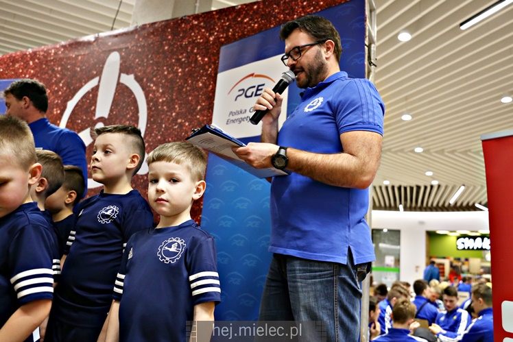 Biało-Niebieski Dzień Kobiet z FKS Stalą Mielec - część pierwsza